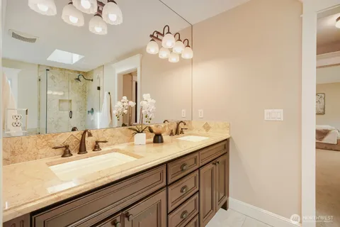 $2,380,000 | 13042 Northeast 8th Street, Bellevue, WA 98005