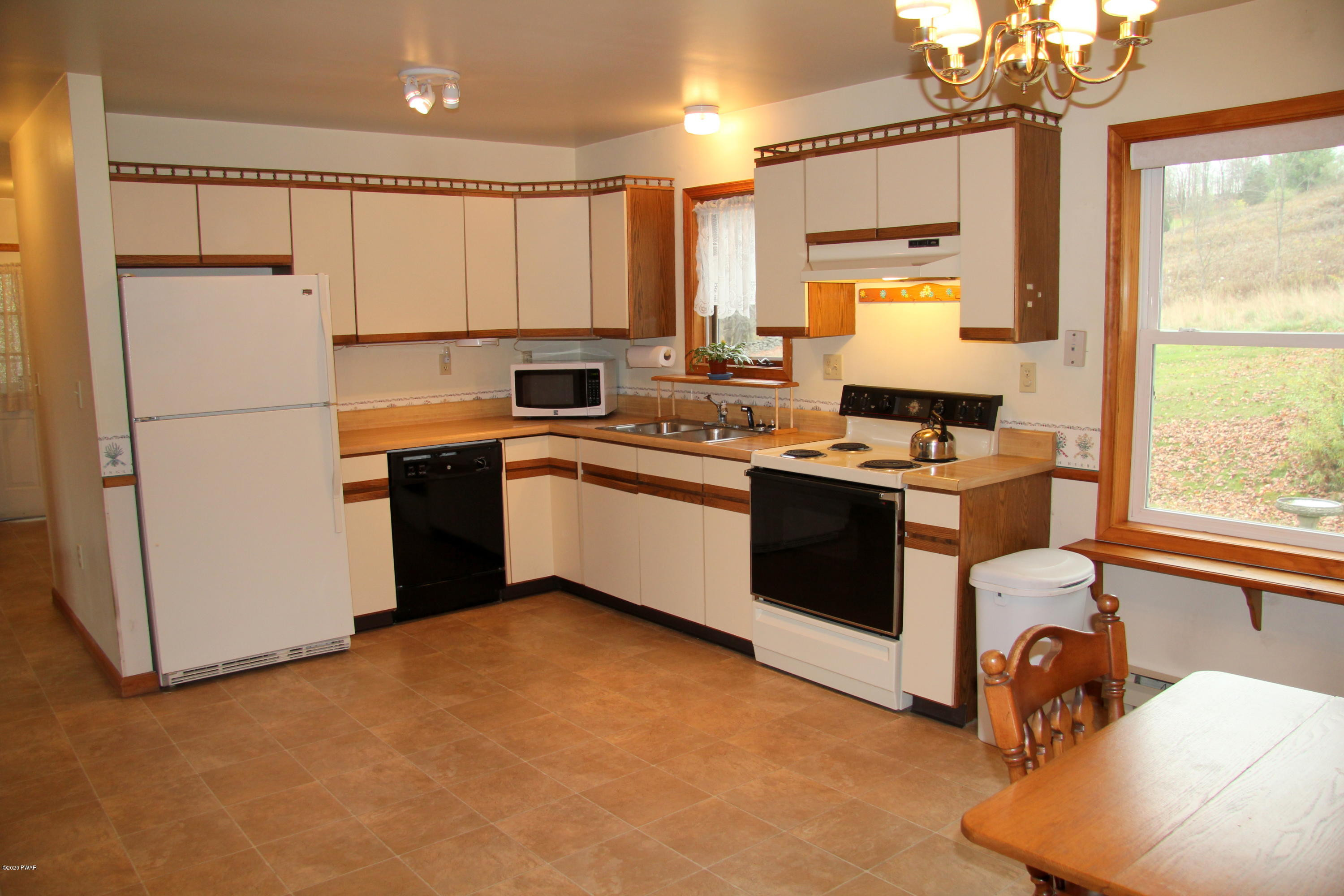 316 Valley Ridge Road Honesdale, PA 18431 - Photo 8 of 45 KITCHEN