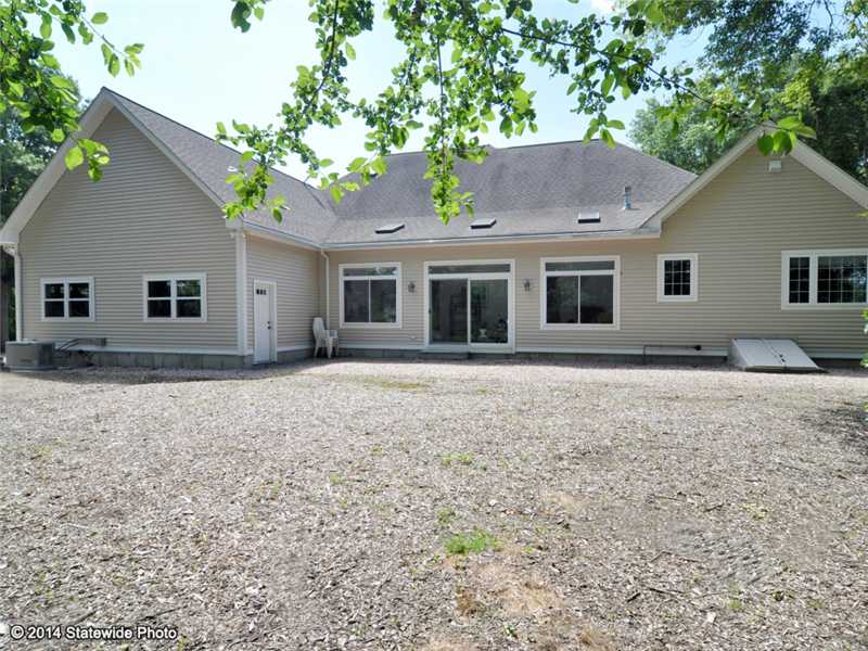 149 South Pier Road Narragansett, RI 02882 - Photo 11 of 25 Exterior Back.
