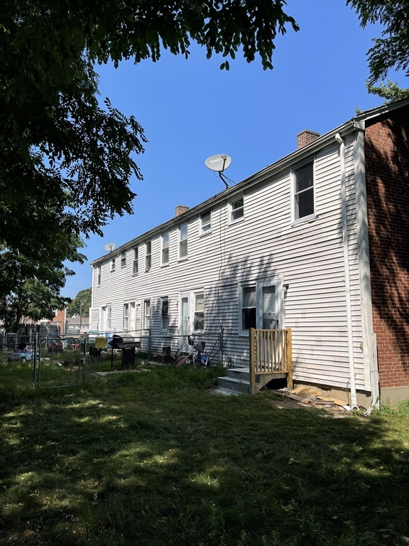 20-24 Baldwin Street Springfield, MA 01104 - Photo 3 of 37 Gallery Image 3