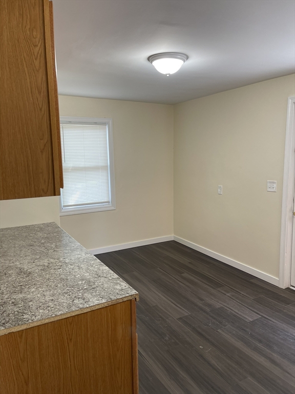 20-24 Baldwin Street Springfield, MA 01104 - Photo 8 of 37 Gallery Image 8