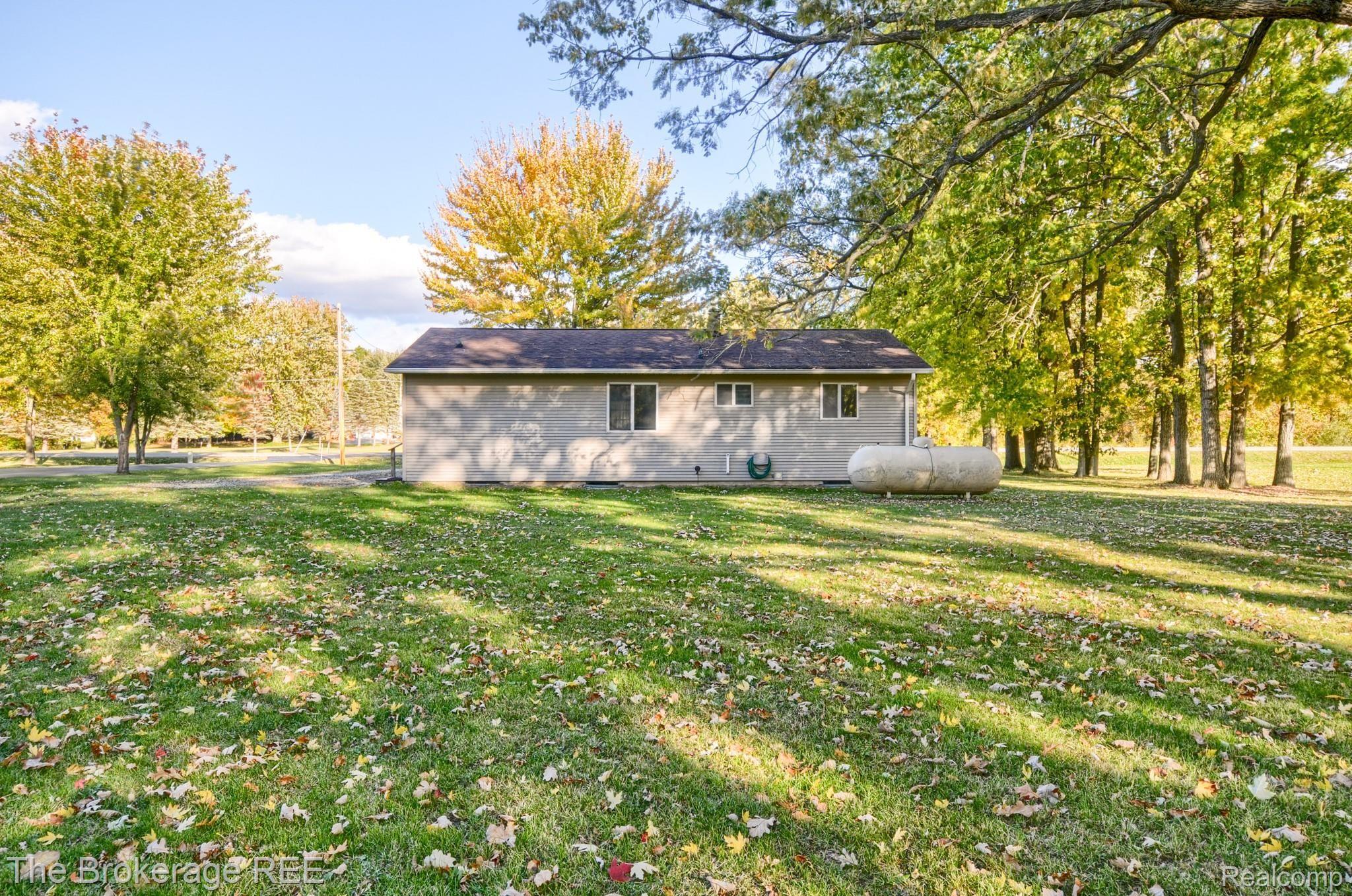 14267 Neff Road Clio, MI 48420 - Photo 23 of 26 SD3_6391-HDR(5).jpg