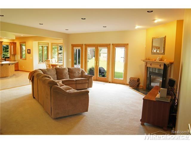 60576 Balmoral Way Rochester, MI 48306 - Photo 18 of 29 31211206-18.JPG