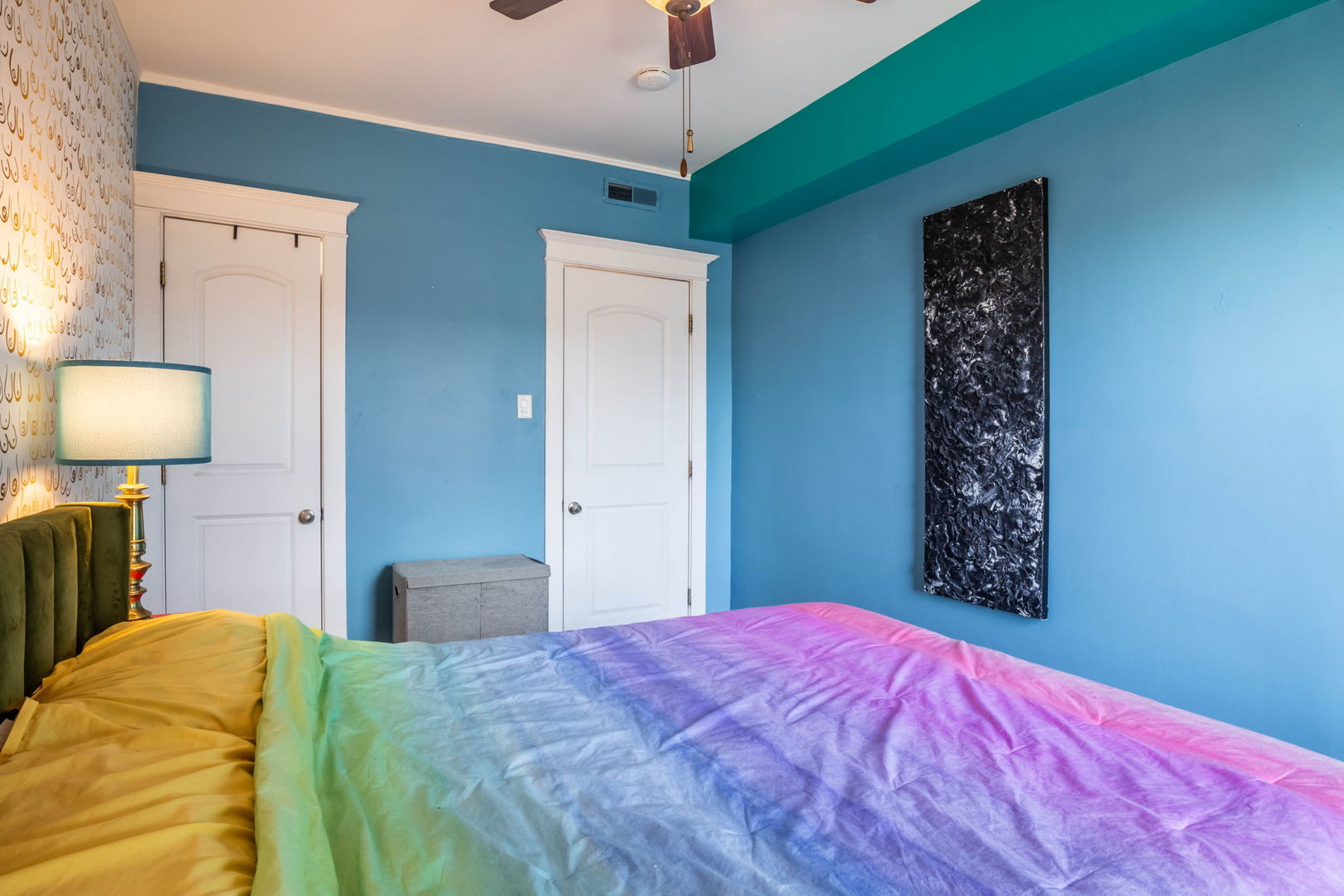 3737 North Pulaski Road, Unit 3S Chicago, IL 60641 - Photo 8 of 25 a bedroom with a bed and a lamp