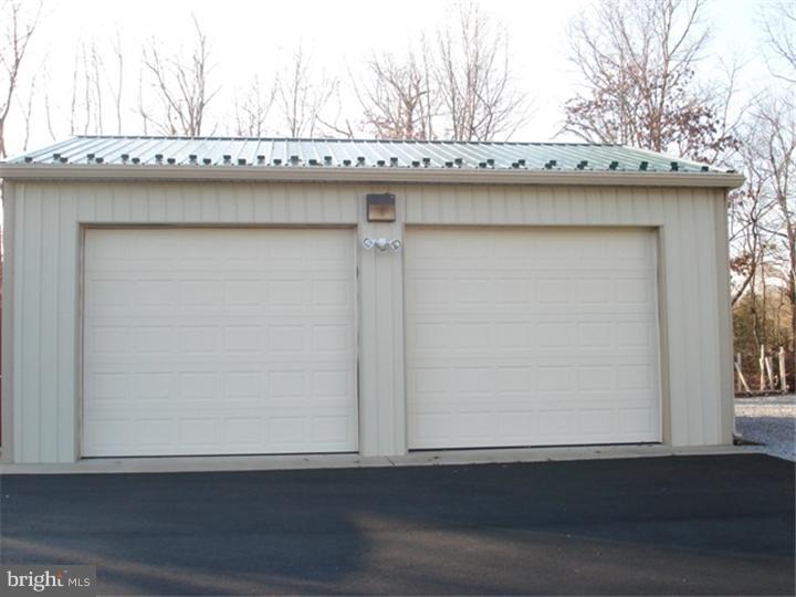 138 Pancoast Mill Road Buena, NJ 08310 - Photo 21 of 25 Garage