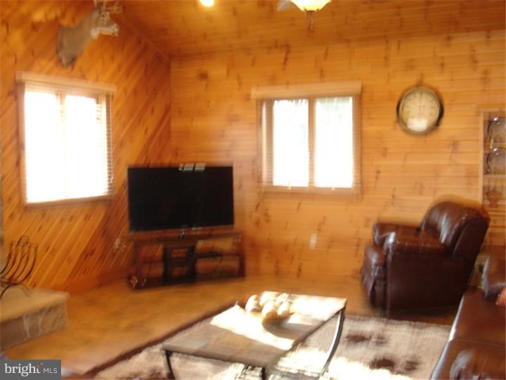 138 Pancoast Mill Road Buena, NJ 08310 - Photo 6 of 25 Living Room
