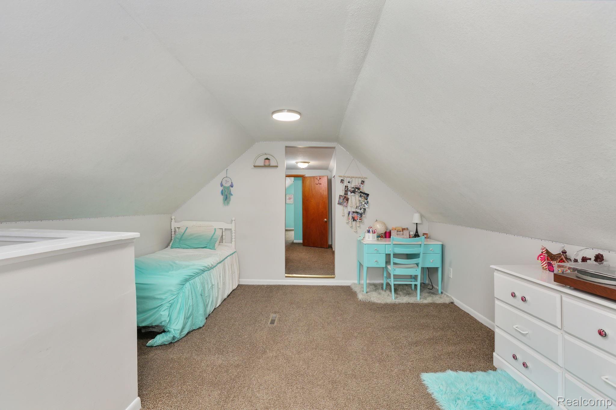 25695 Bell Road New Boston, MI 48164 - Photo 20 of 32 20-web-or-mls-25695 Bell Rd - 19.jpg