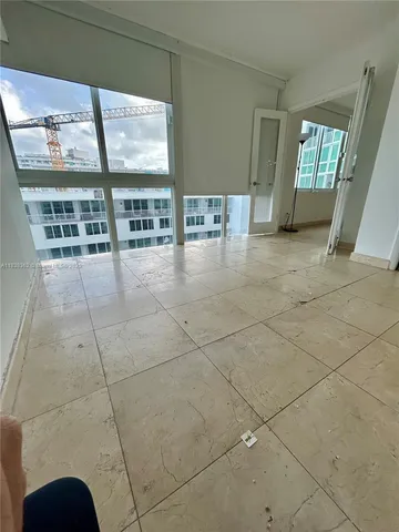 $549,770 | 5401 Collins Avenue, Unit 514, Miami Beach, FL 33140
