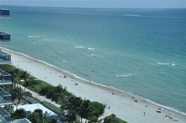 $549,770 | 5401 Collins Avenue, Unit 514, Miami Beach, FL 33140