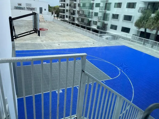 $549,770 | 5401 Collins Avenue, Unit 514, Miami Beach, FL 33140