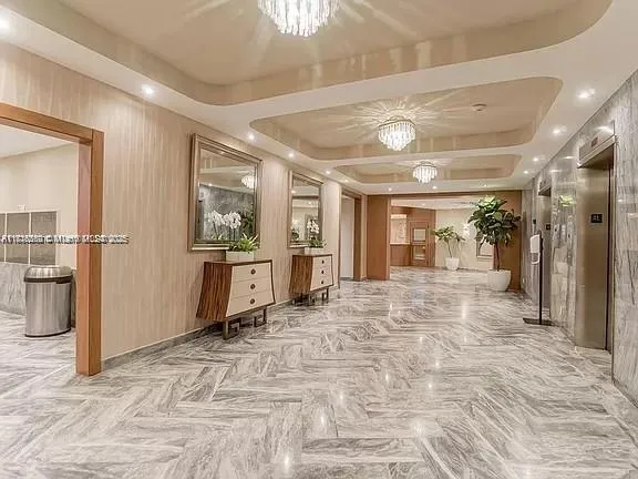 $549,770 | 5401 Collins Avenue, Unit 514, Miami Beach, FL 33140