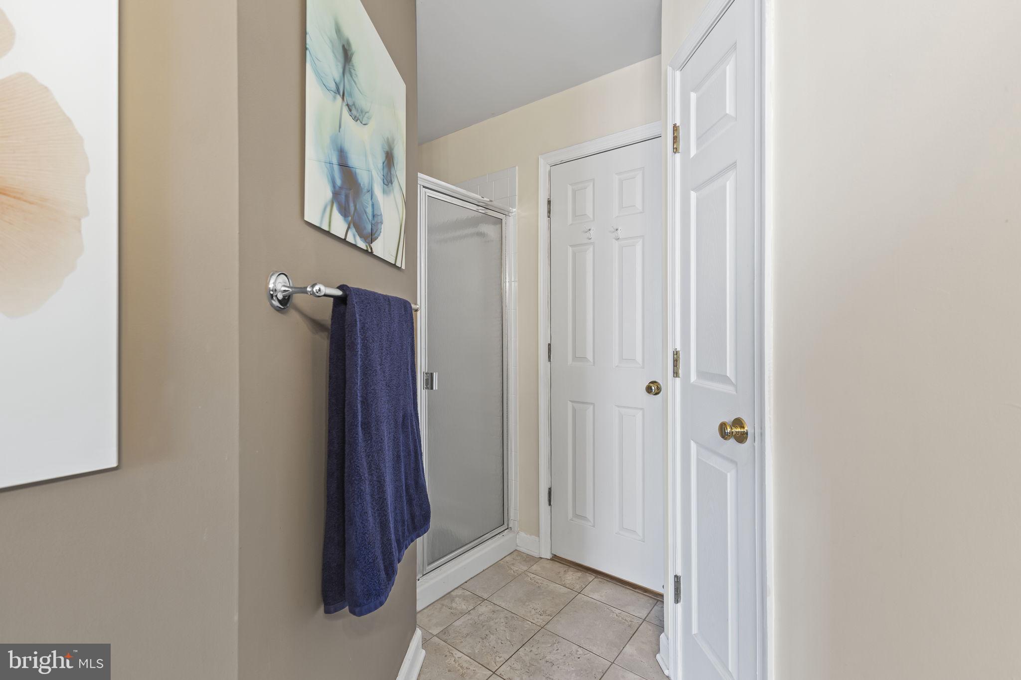 2320 Falls Gable Lane, Unit B Baltimore, MD 21209 - Photo 13 of 26 a view of a elevator