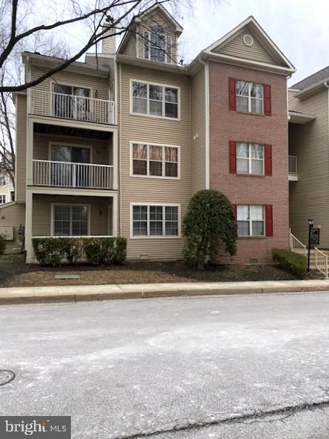 2320 Falls Gable Lane, Unit B Baltimore, MD 21209 - Photo 2 of 5