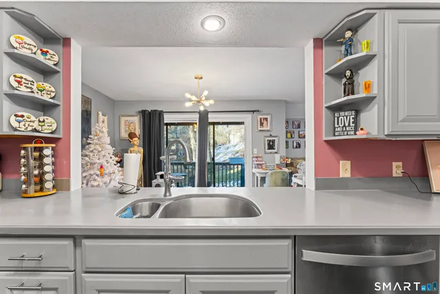 $310,000 | 4 Heather Court, Unit 4, Woodbury, CT 06798