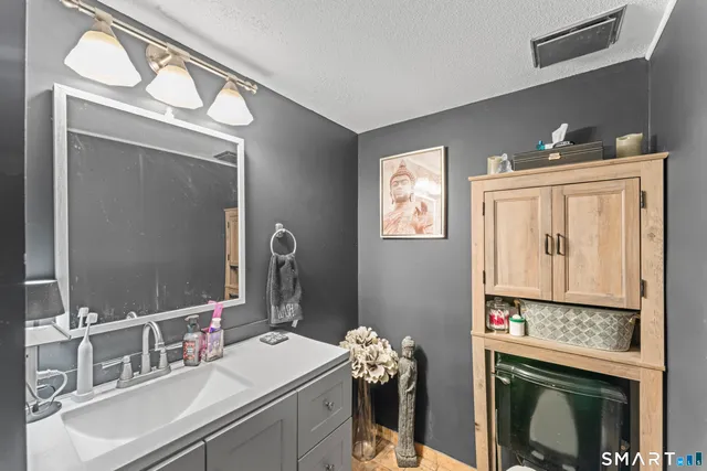 $310,000 | 4 Heather Court, Unit 4, Woodbury, CT 06798