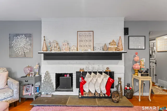 $310,000 | 4 Heather Court, Unit 4, Woodbury, CT 06798