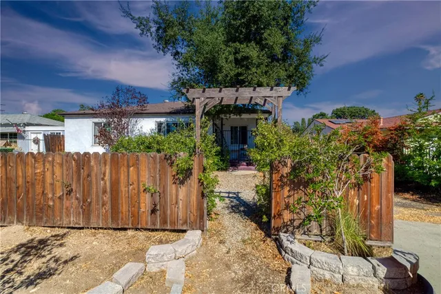 $899,900 | 9906 Wealtha Avenue, Sun Valley, CA 91352