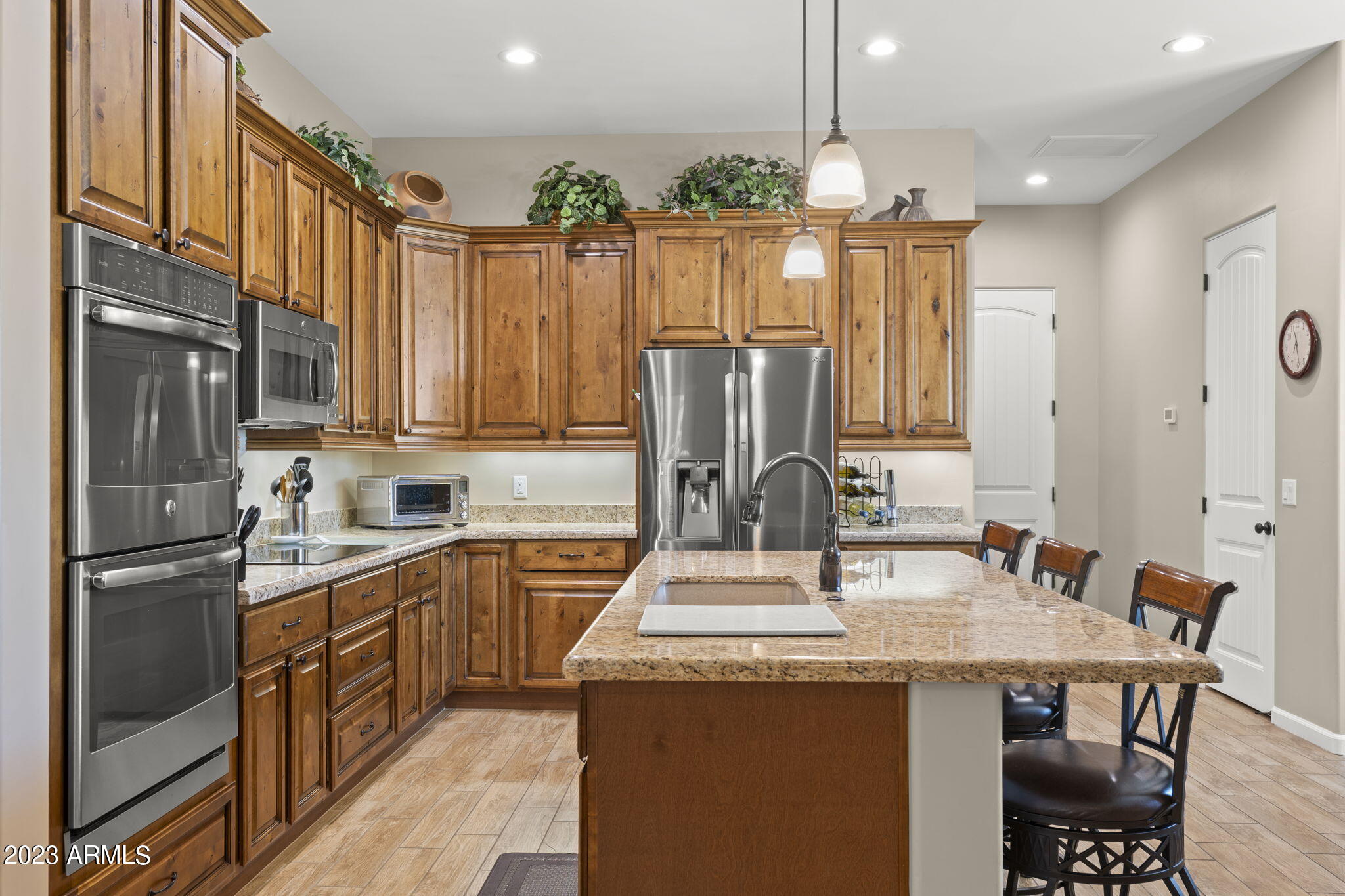 921 East Irvine Road Phoenix, AZ 85086 - Photo 8 of 47
