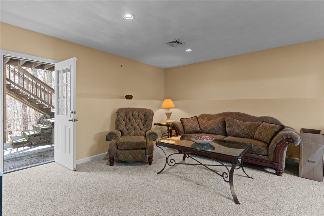 40 Eagle Drive Scituate, RI 02831 - Photo 20 of 28