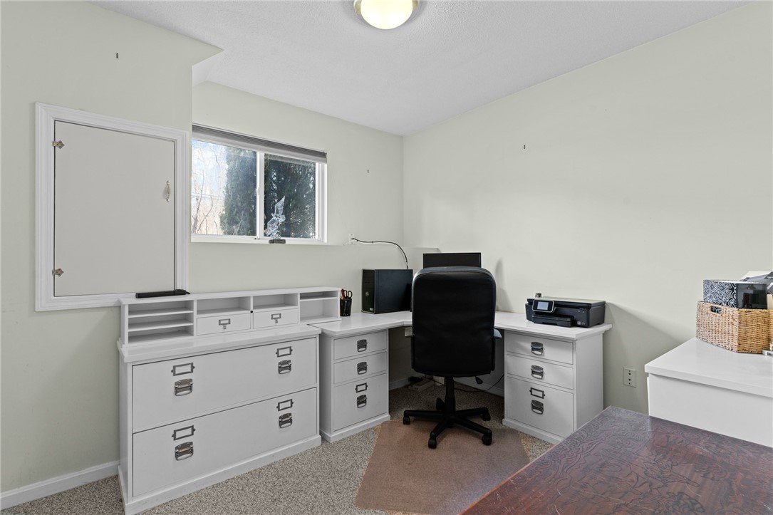 40 Eagle Drive Scituate, RI 02831 - Photo 23 of 28 Office