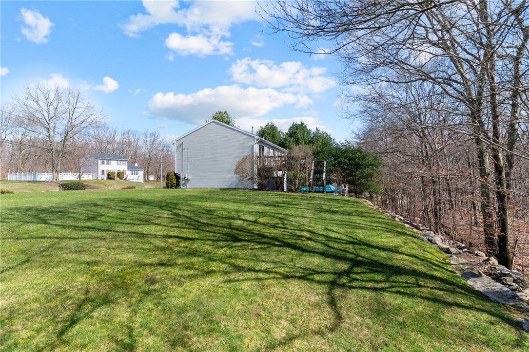 40 Eagle Drive Scituate, RI 02831 - Photo 5 of 28