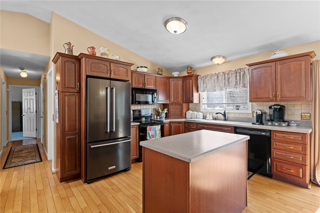 40 Eagle Drive Scituate, RI 02831 - Photo 8 of 28