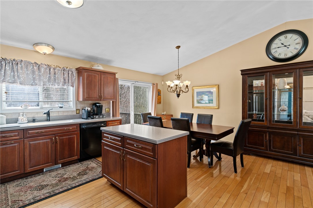 40 Eagle Drive Scituate, RI 02831 - Photo 9 of 28