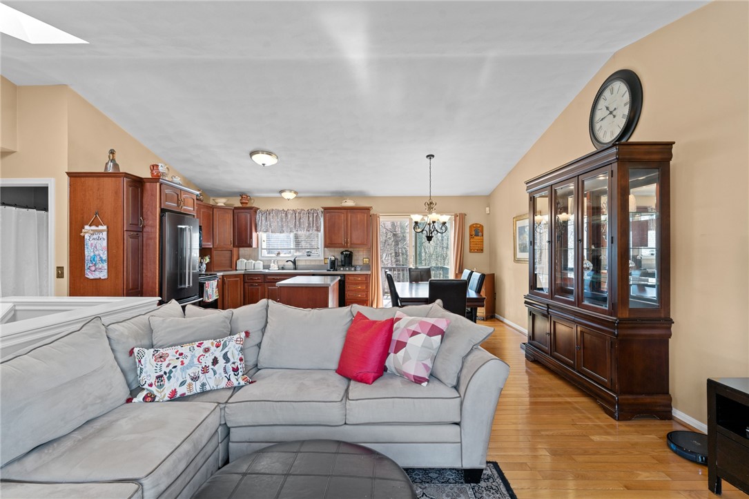 40 Eagle Drive Scituate, RI 02831 - Photo 10 of 28