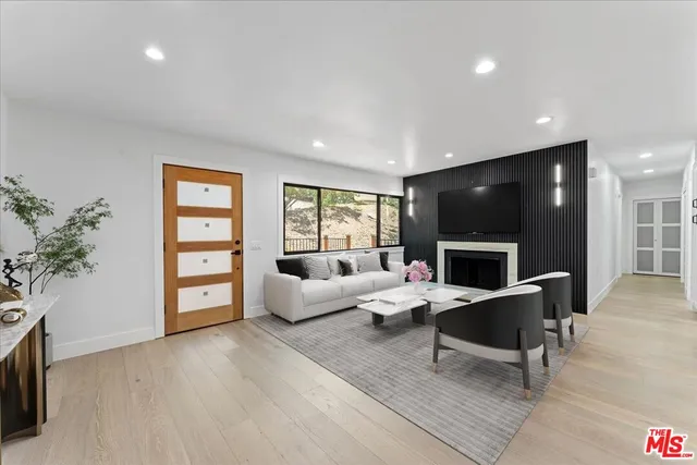 $1,449,000 | 21171 Colina Drive, Topanga, CA 90290