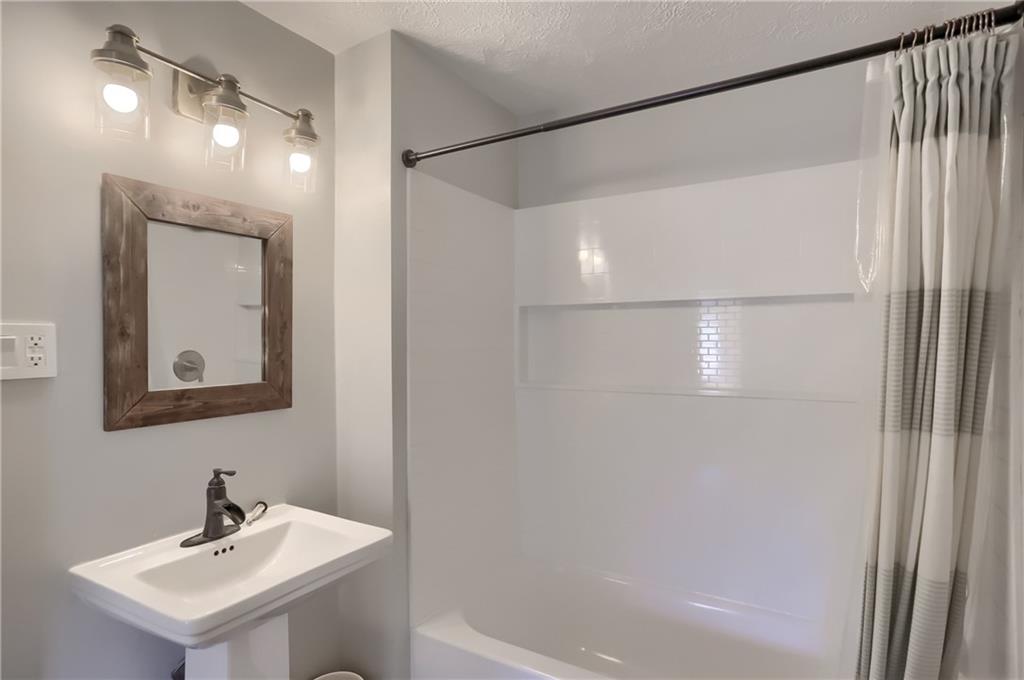 41 Lindley Road Canonsburg, PA 15317 - Photo 10 of 15 Gallery Image 10