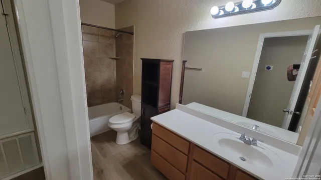 $2,200 | 26311 Presidio, Boerne, TX 78015