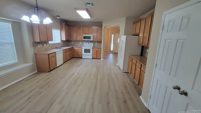 $2,200 | 26311 Presidio, Boerne, TX 78015