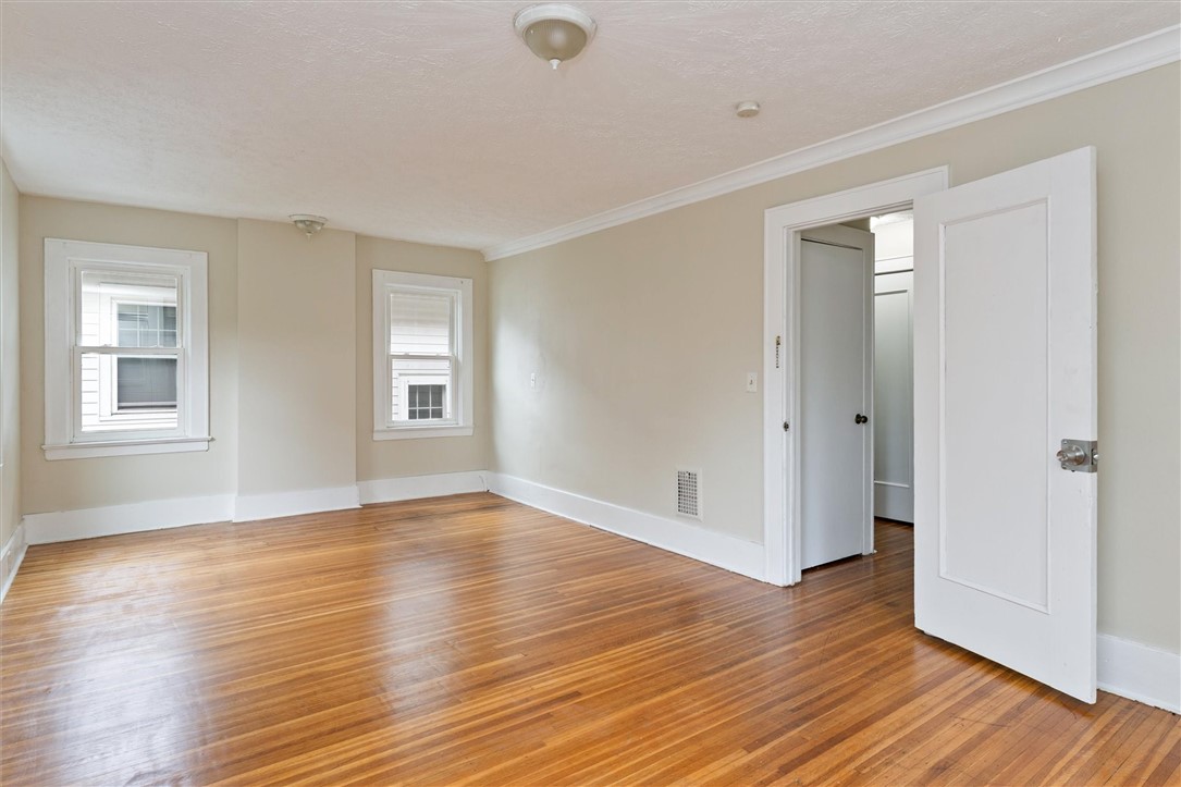 19 Genesee Park Boulevard Rochester, NY 14611 - Photo 40 of 50