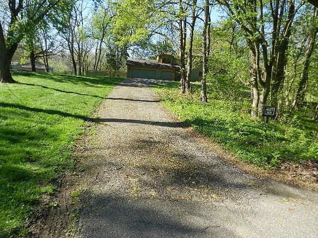 2647 Ferris Road Columbus, OH 43224 - Photo 30 of 30 Long drive way