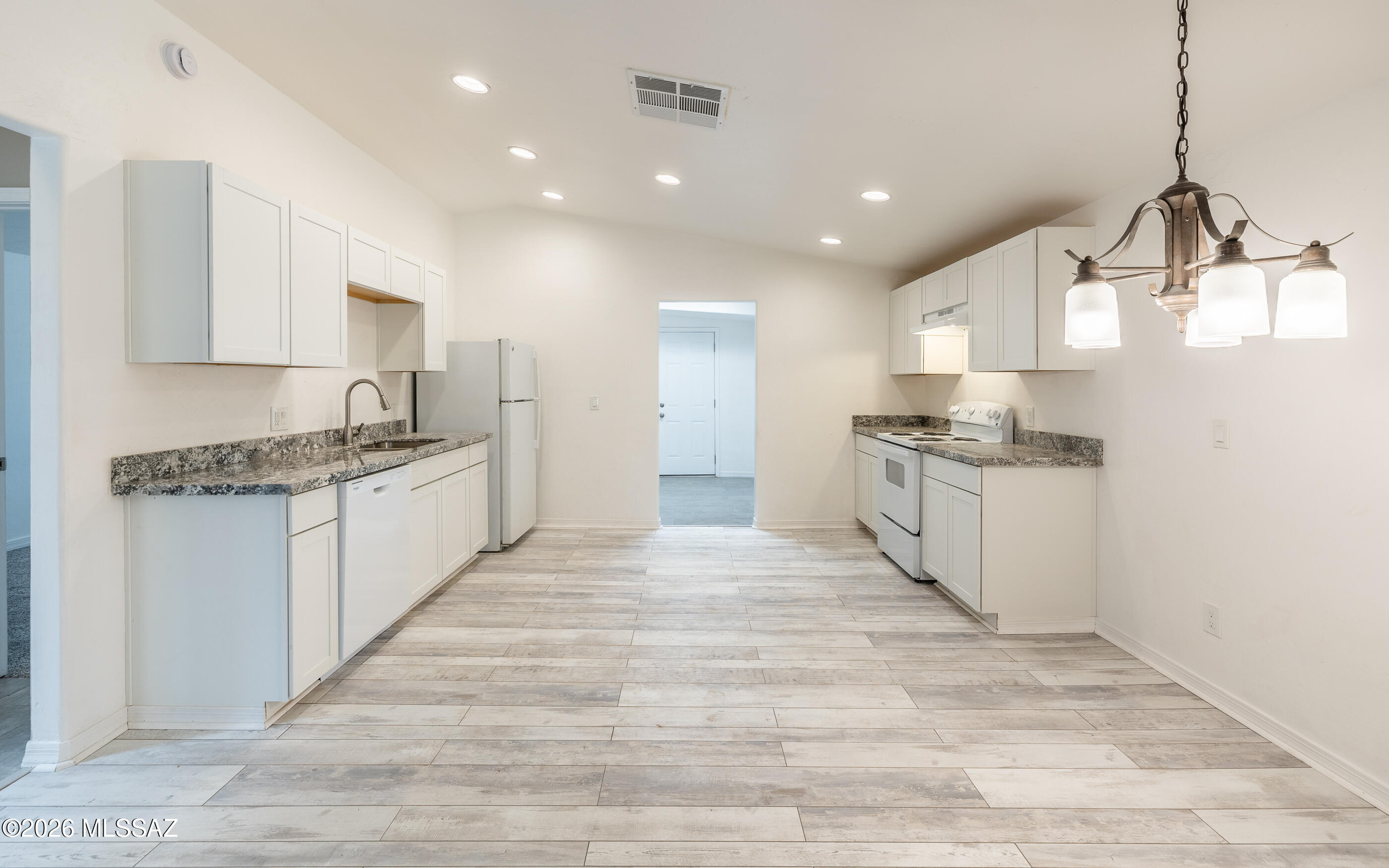 623 West Thurber Road Tucson, AZ 85705 - Photo 4 of 27