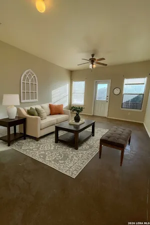 $1,100 | 10815 Mathom Landing, Unit 1, Universal City, TX 78148