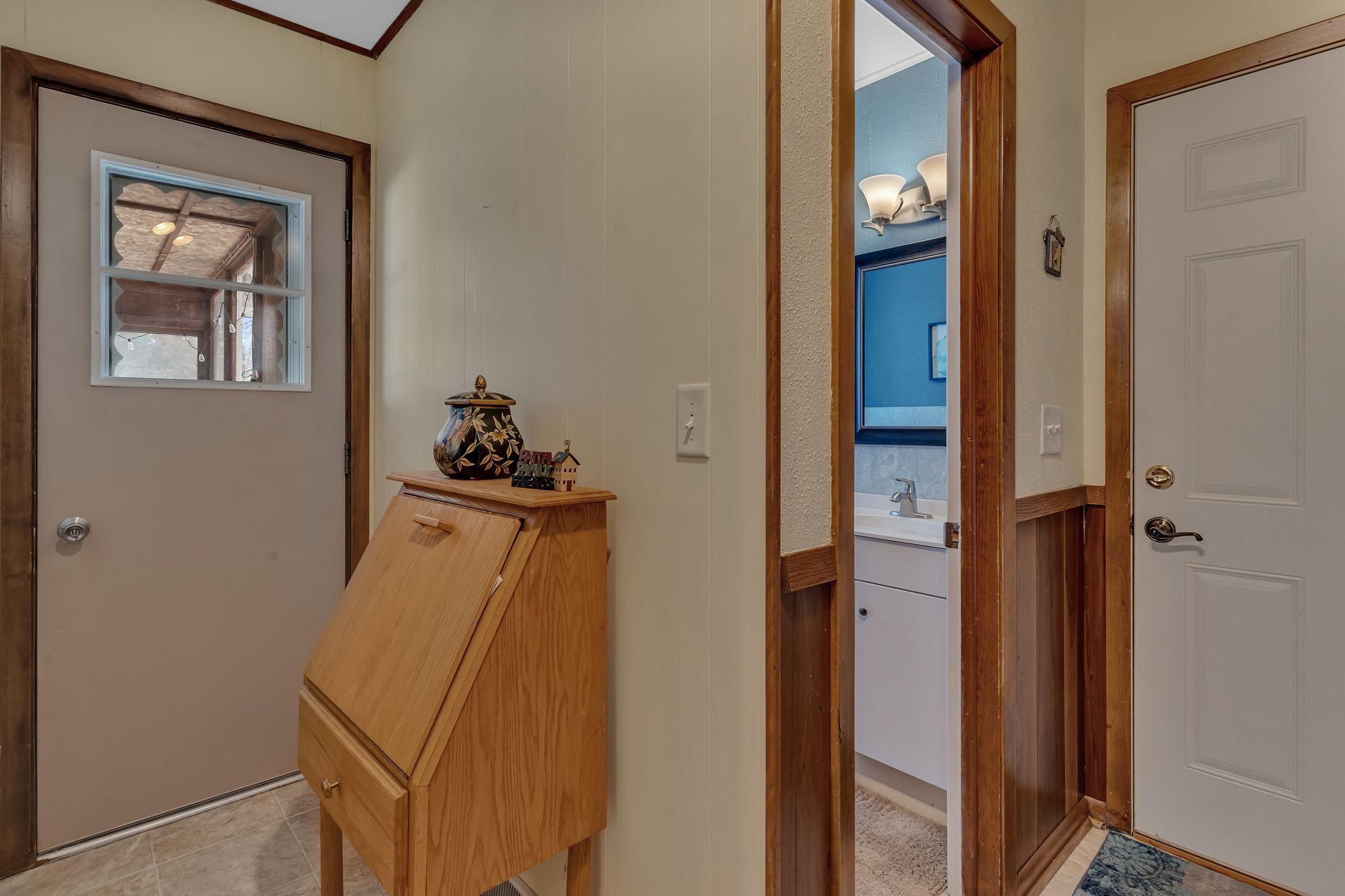 1304 9th Street Southwest Willmar, MN 56201 - Photo 12 of 50