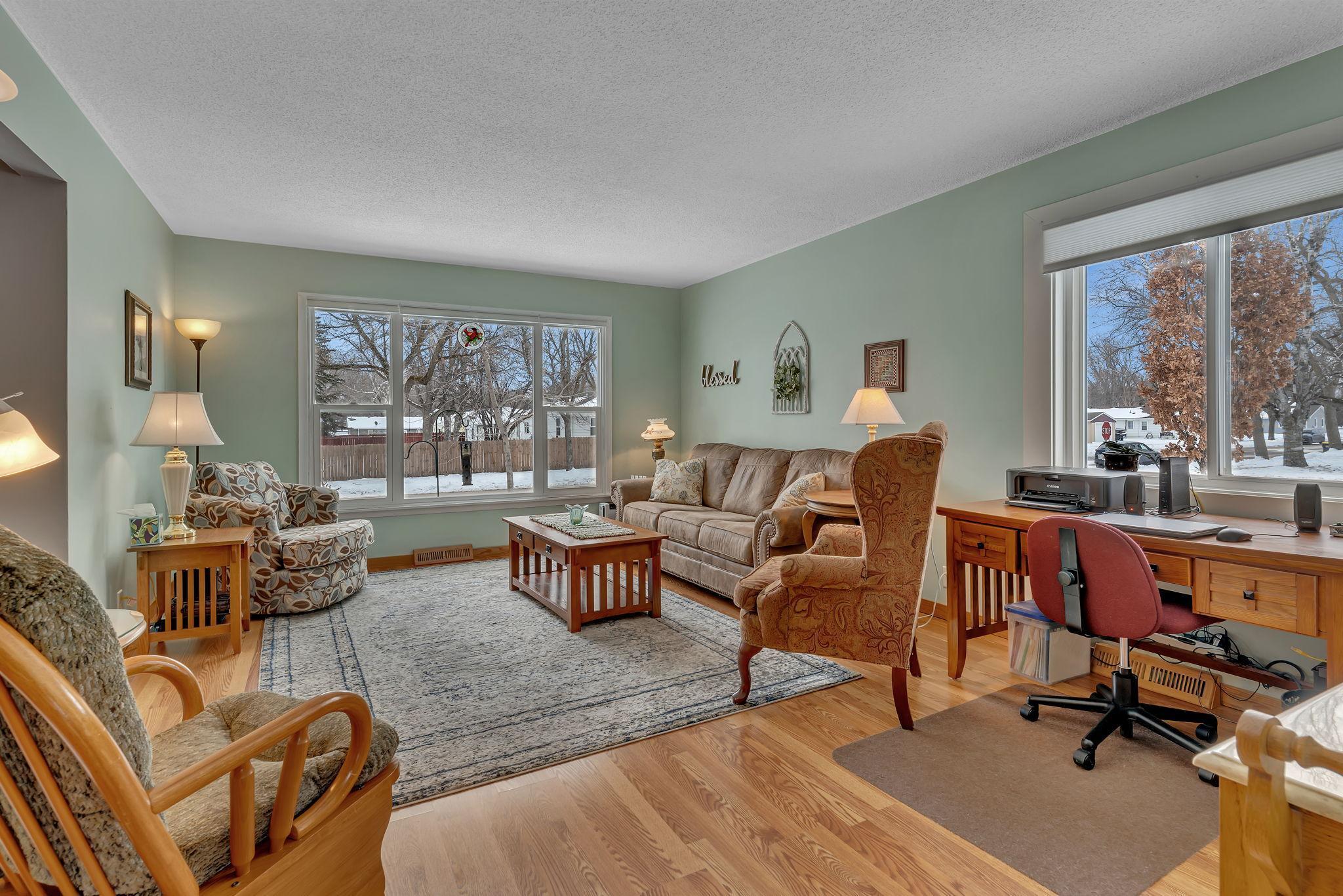 1304 9th Street Southwest Willmar, MN 56201 - Photo 4 of 50