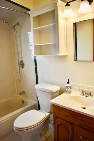 $1,425 | 9924 Woodring Street, Livonia, MI 48150