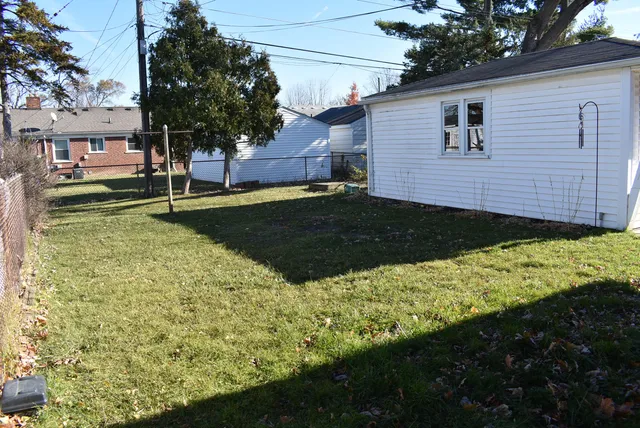 $1,425 | 9924 Woodring Street, Livonia, MI 48150
