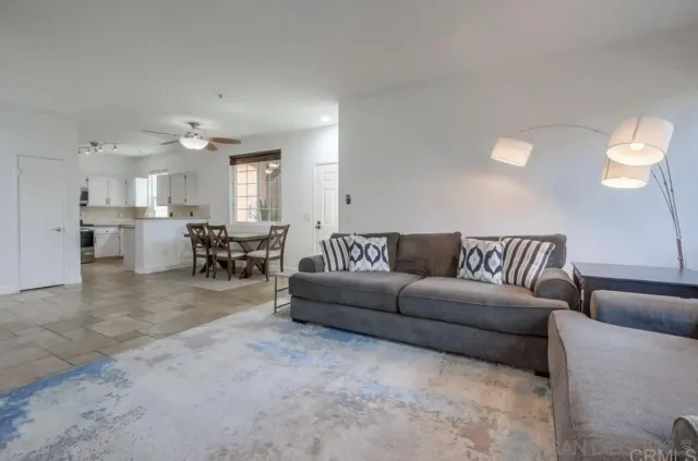 $3,050 | 18650 Caminito Cantilena, Unit 283, San Diego, CA 92128