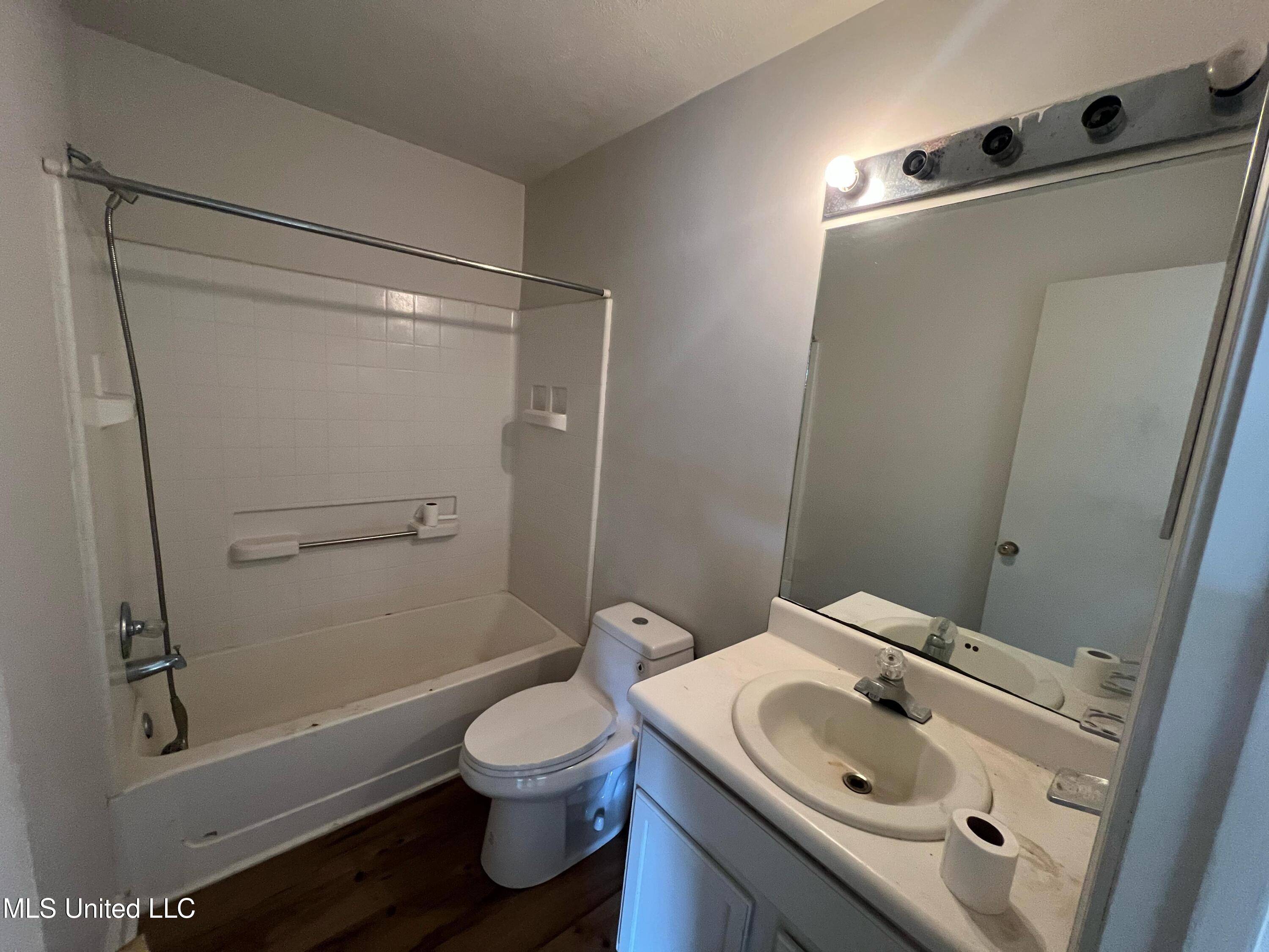 1645 Darden Road Jackson, MS 39213 - Photo 38 of 60 aa6026a1-169d-494c-9083-84a9221af16d