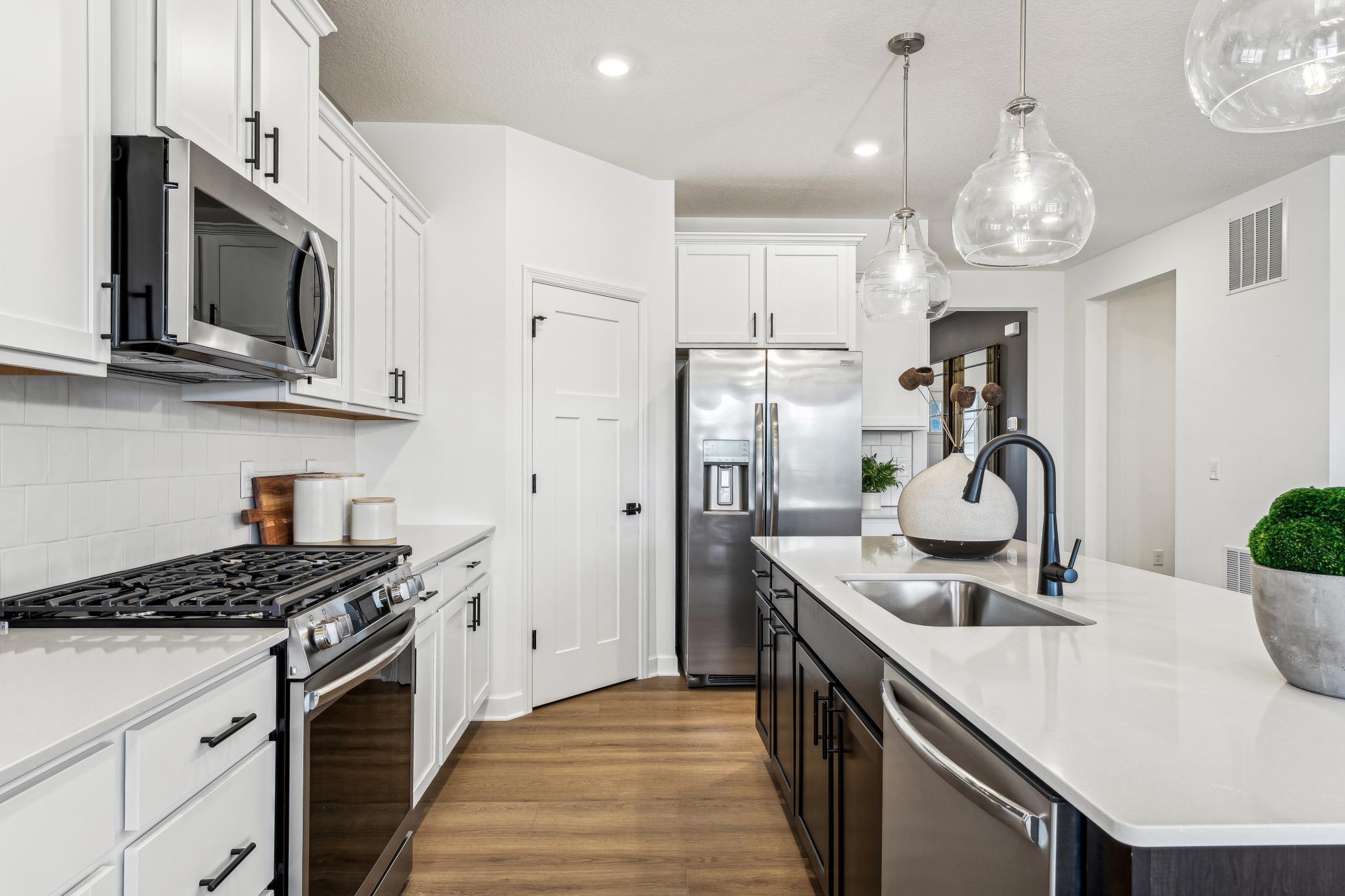 20144 68th Avenue Hamel, MN 55340 - Photo 3 of 32