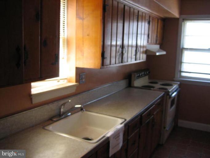 9327 Riggs Road Adelphi, MD 20783 - Photo 5 of 9 Kitchen