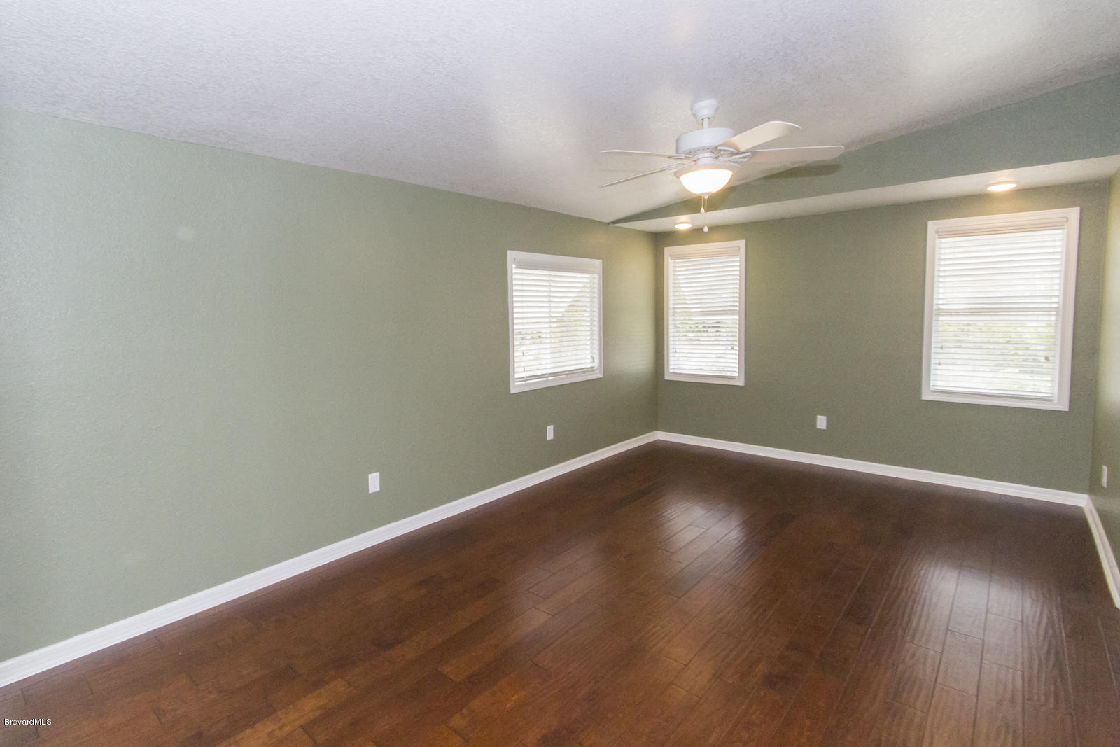 1860 Mango Street Northeast Palm Bay, FL 32905 - Photo 12 of 21 MLS - 1860 Mango St NE, Palm Bay (7)