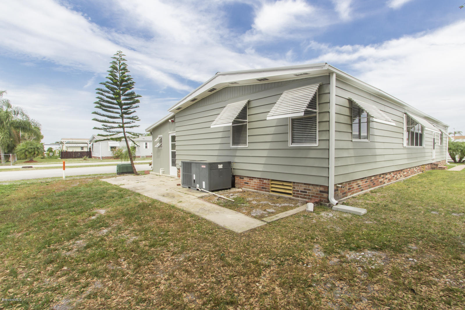 1860 Mango Street Northeast Palm Bay, FL 32905 - Photo 5 of 21 MLS - 1860 Mango St NE, Palm Bay (20)
