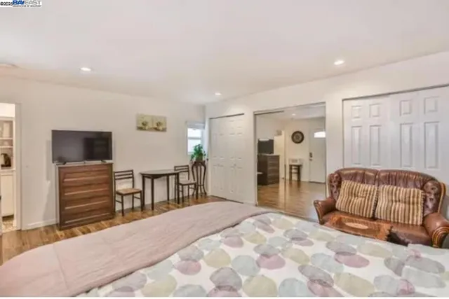 $1,799,200 | 917 Mills Avenue, San Bruno, CA 94066