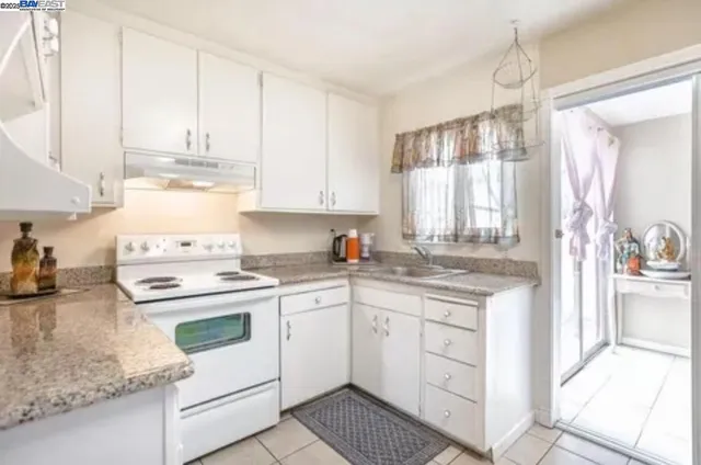 $1,799,200 | 917 Mills Avenue, San Bruno, CA 94066