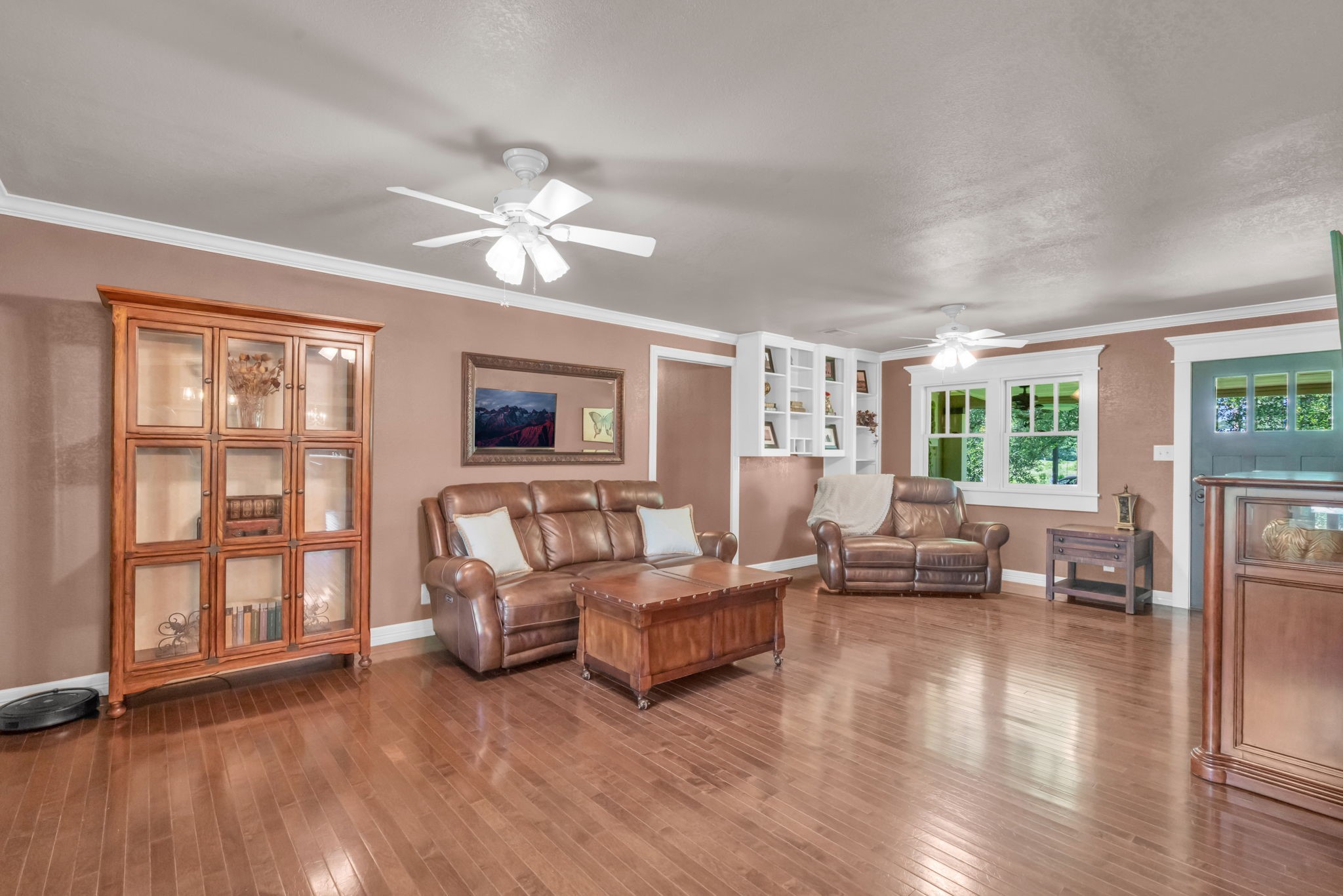 17821 Brown Road Conroe, TX 77306 - Photo 10 of 50 a living room with furniture and a large window