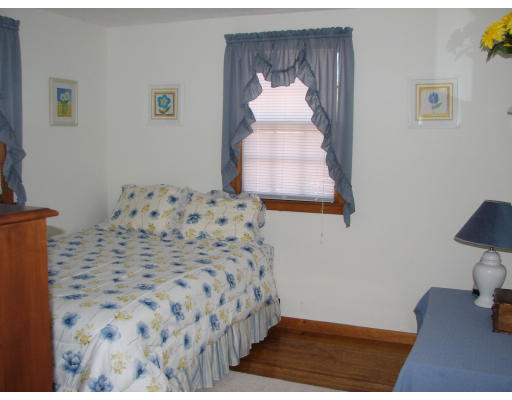 91 Plymouth Road Bellingham, MA 02019 - Photo 7 of 15 Gallery Image 7
